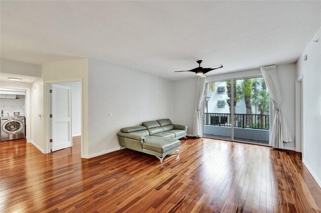 Building Photo - 2421 NE 65th St