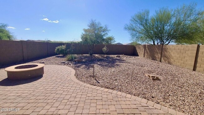 Building Photo - 2542 N Palo Verde Dr