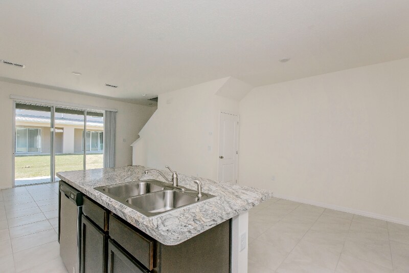 Building Photo - 1280 Yellow Finch Dr