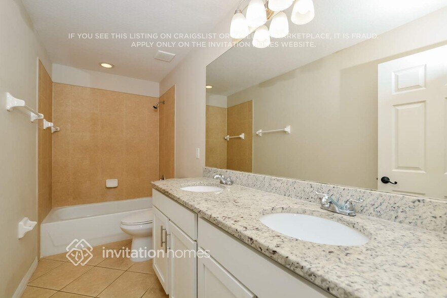 Building Photo - 12837 Cloverdale Ln