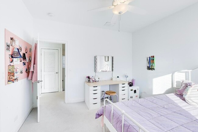 Building Photo - 229 N Myrtle Ave