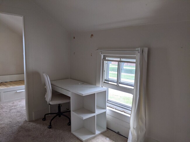 Building Photo - 501 W Forest Ave