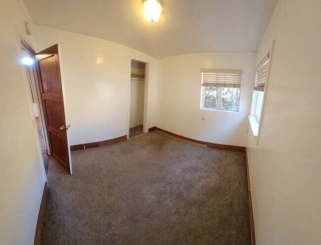 Building Photo - 1941 Abbott St