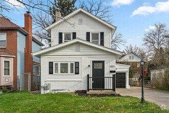 Building Photo - Family friendly home is the perfect place ...