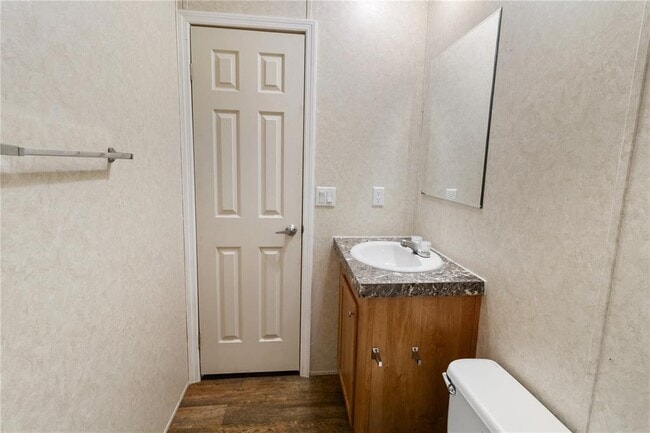 Building Photo - 419 N Chestnut Rd