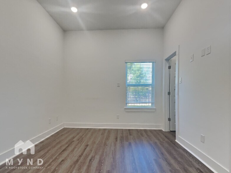 Building Photo - 7922 Jester St