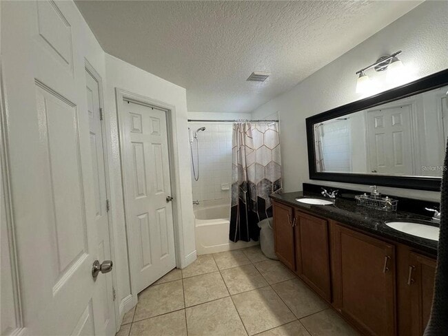 Building Photo - 2112 Jessa Dr