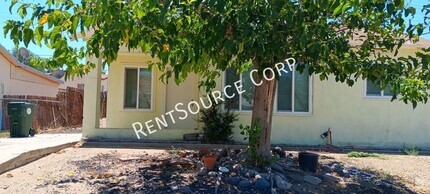 Building Photo - 2 Bedroom Home for Rent in Barstow