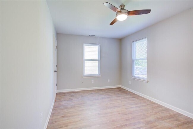 Building Photo - 1173 Arlington Ave SW