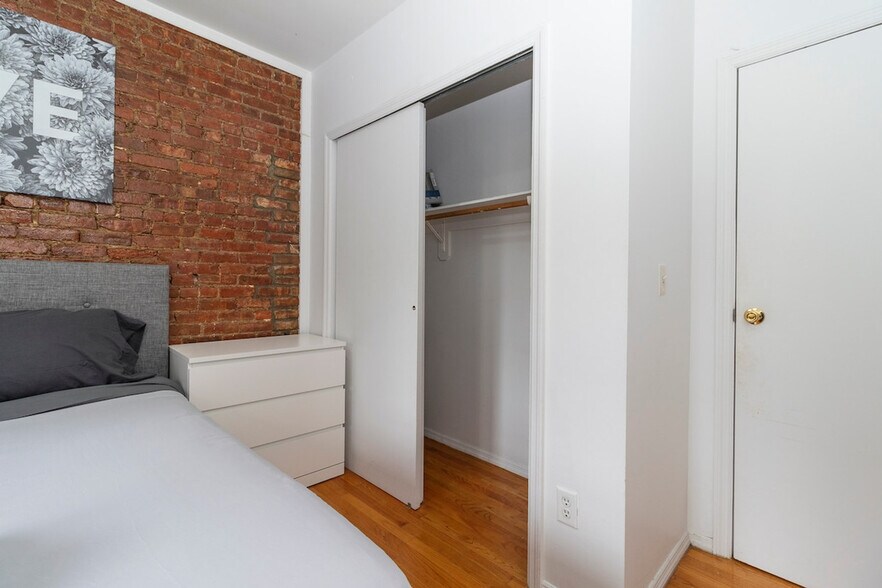 Building Photo - 1815 2nd Ave