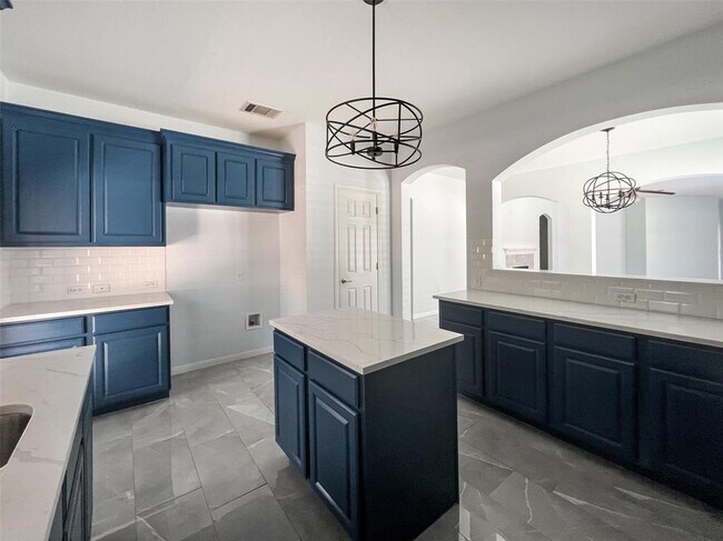 Building Photo - 3917 Bronco Bend Loop