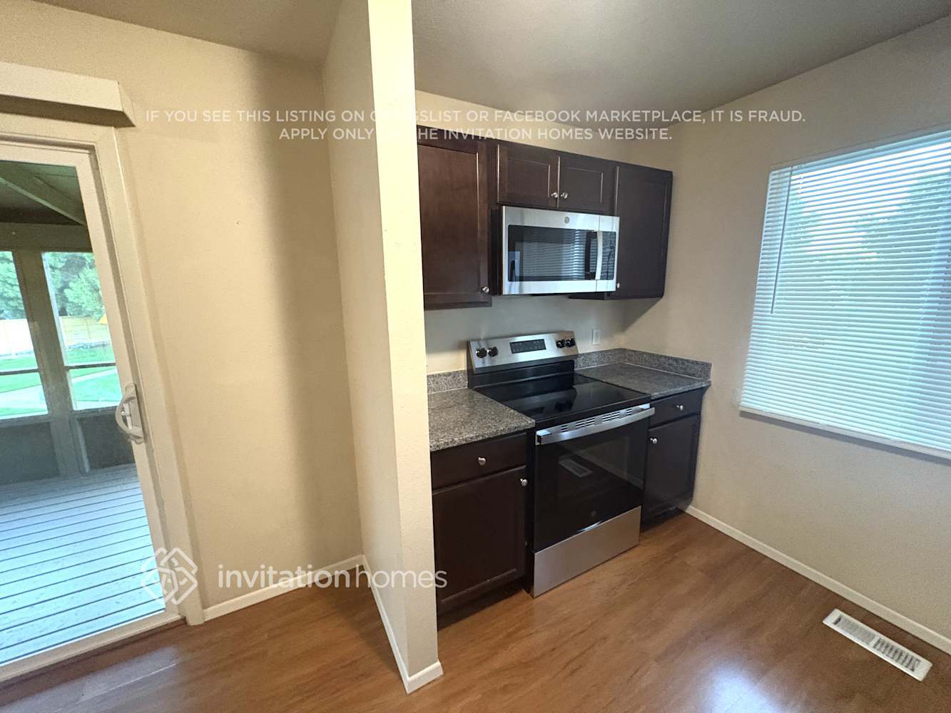 Building Photo - 455 Hickory Pl