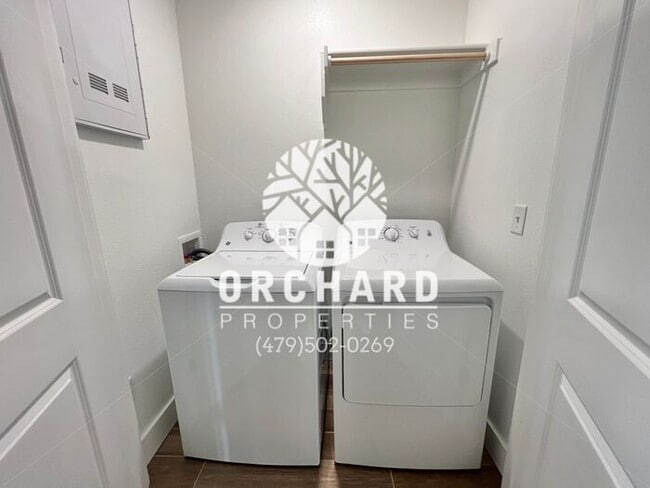 Building Photo - EP 5 | Endura Park-Townhomes in Siloam Springs!