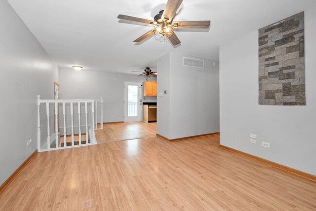 Building Photo - 8818 Fairway Dr