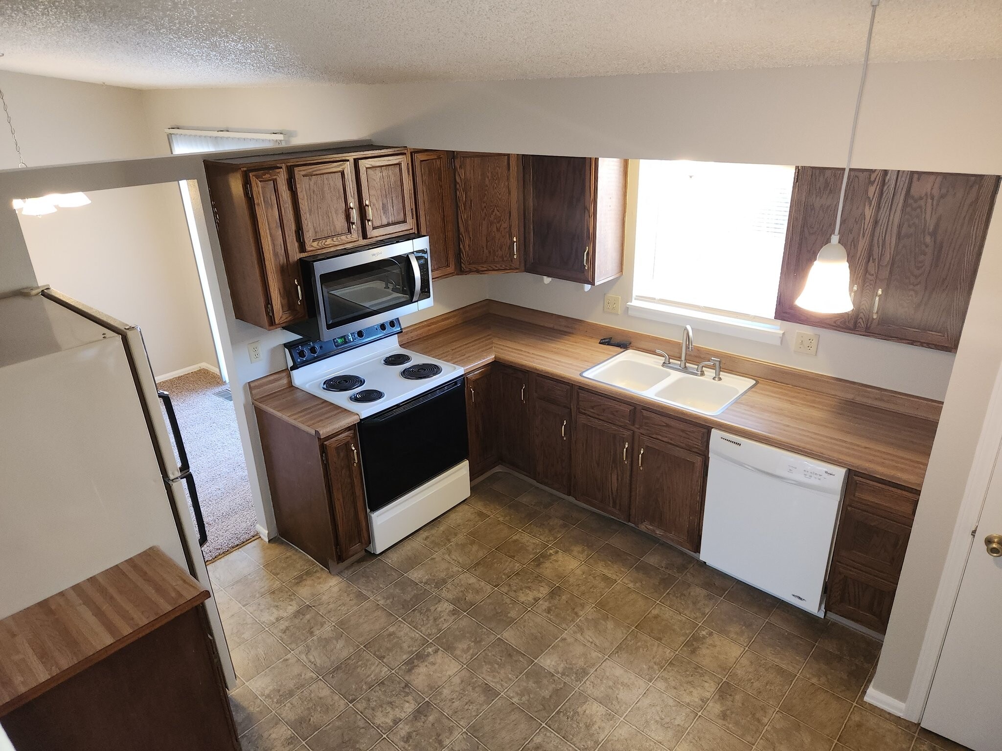 Building Photo - 6672 Fredrick Dr