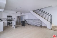 Building Photo - 11812 Gilmore St