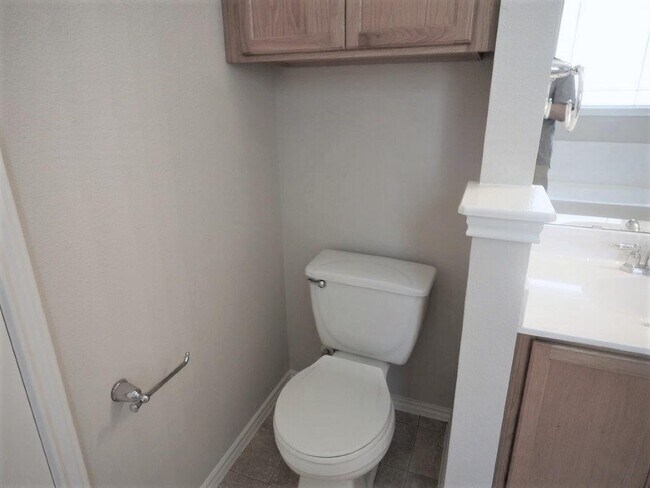 Building Photo - 1705 Honey Creek Ln