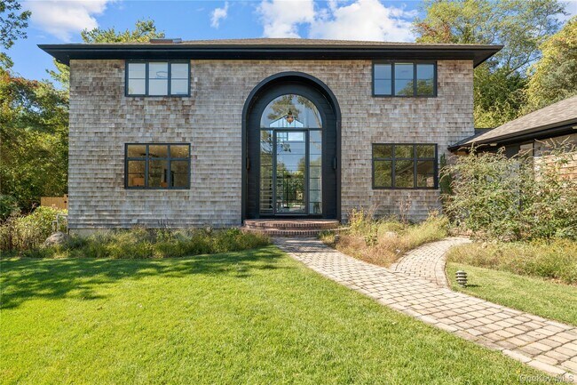 Building Photo - 15 Atterbury Rd