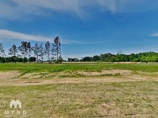 Building Photo - 155 Royal Mdw Dr