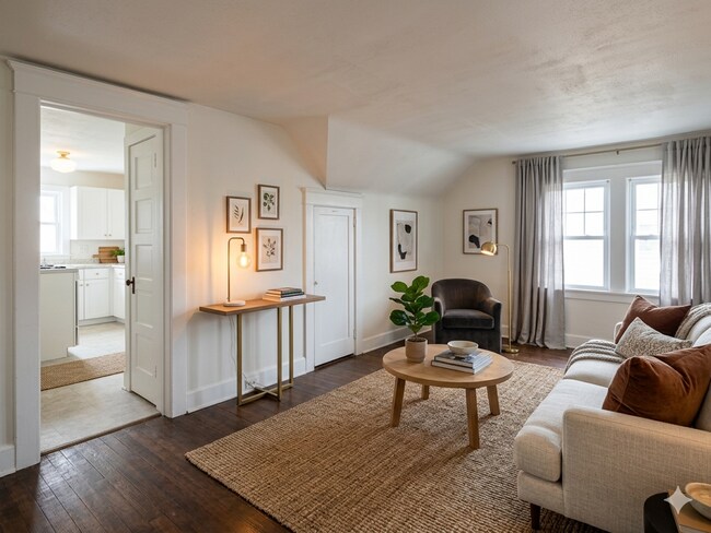 Building Photo - Your Modern Abode