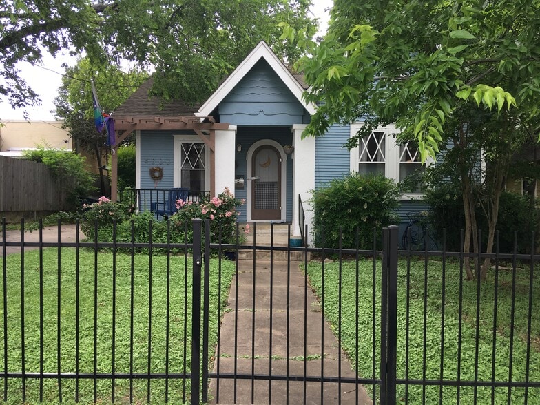 Charming Hyde Park 2/1 - updated kitchen and bath - 4302 Duval Street