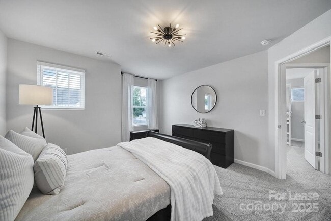 Building Photo - 517 Stephen Foster Wy