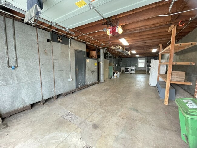 Building Photo - 2717 34th Ave