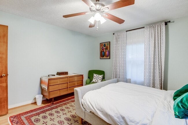 Building Photo - 1014 Nashua St