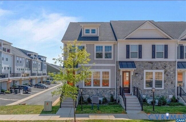 Primary Photo - 805 Park Ridge Dr