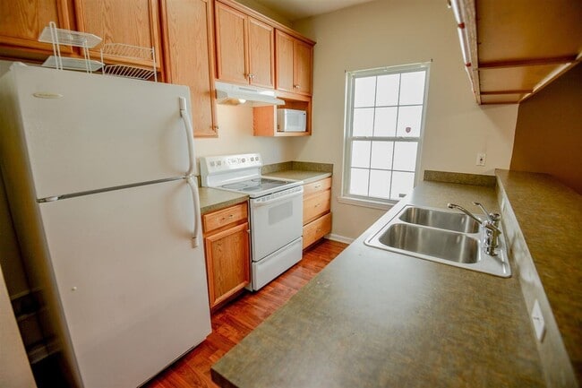 Building Photo - 2116 Bullocks Run Rd