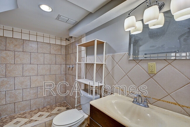 Building Photo - 52 Jenny Ln