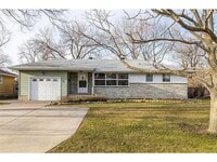 Building Photo - 6418 37th Ave N
