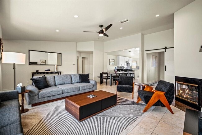 Building Photo - 41740 Jamaica Sands Dr