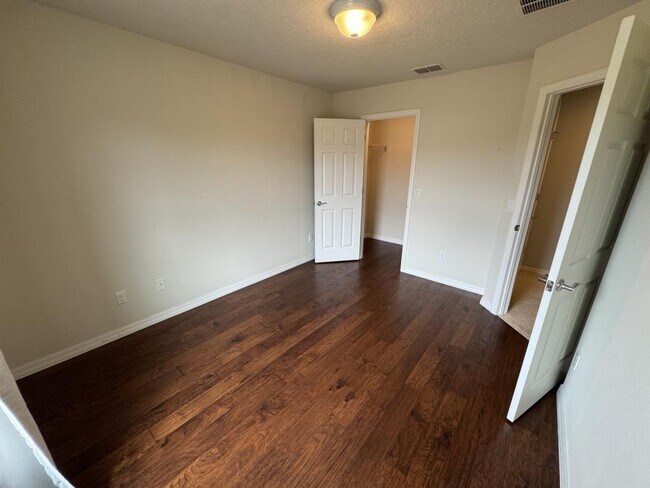 Building Photo - 11902 Lorenza Ln