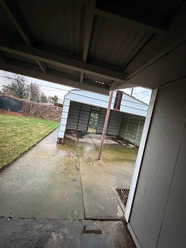 Building Photo - 881 Casselman Dr