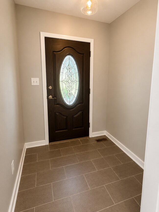 Building Photo - 1228 Bromley Dr