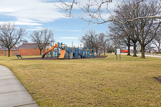 Building Photo - 6831 79th Ave