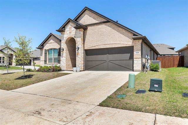 Building Photo - 1000 Westwood Ln