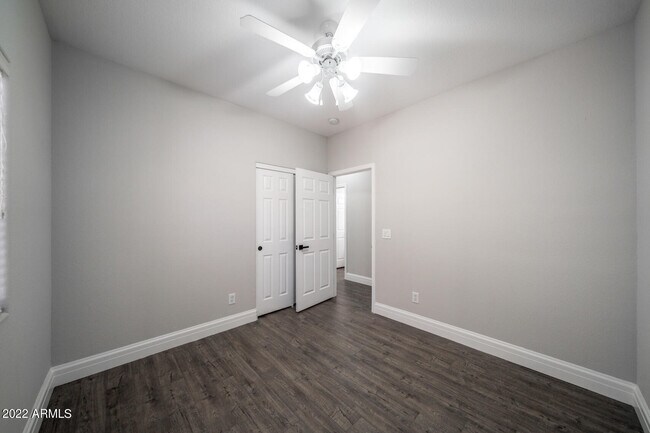 Building Photo - 3649 S Loback Ln