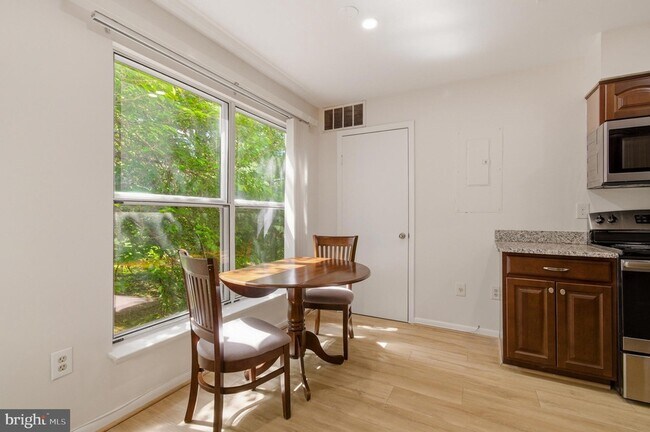 Building Photo - 18036 Rolling Meadow Way