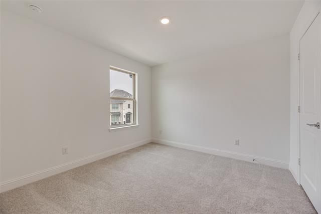 Building Photo - 128 N Sky Dr