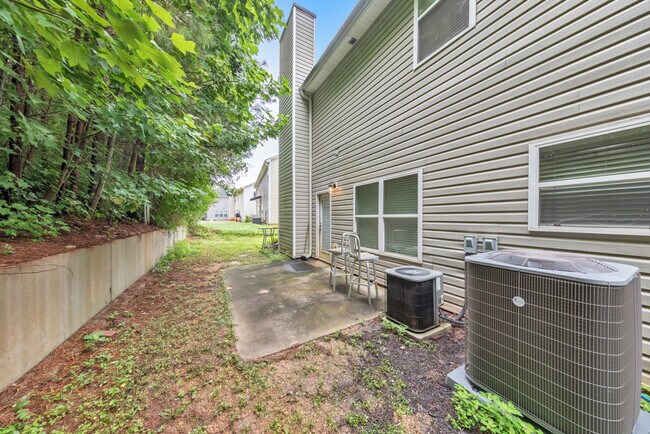 Building Photo - 179 Holbrook Dr