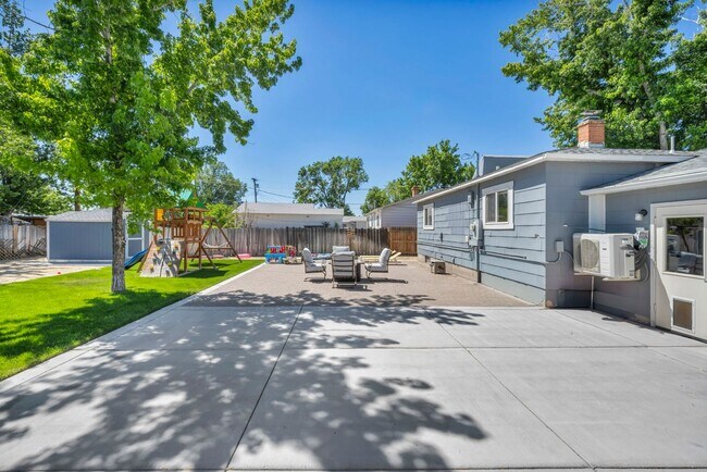 Building Photo - 620 Belgrave Ave