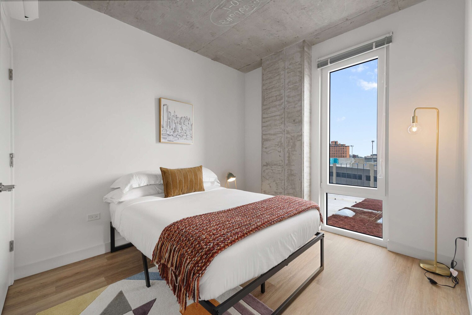 Building Photo - 853 W Blackhawk St