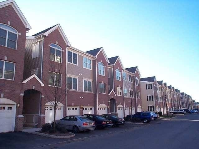 Building Photo - 30 Lydia Dr