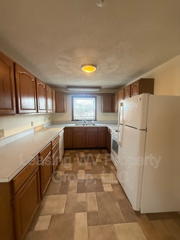 Building Photo - 2806 Putnam Ave