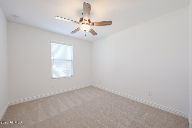 Building Photo - 14767 W Cottontail Ln