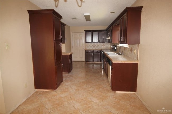Building Photo - 3413 Warbler Ave