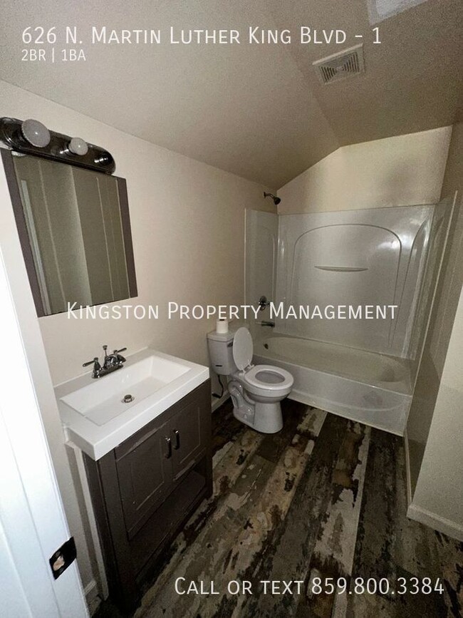 Building Photo - Charming Two Bedroom Available Now! 1/2 of...