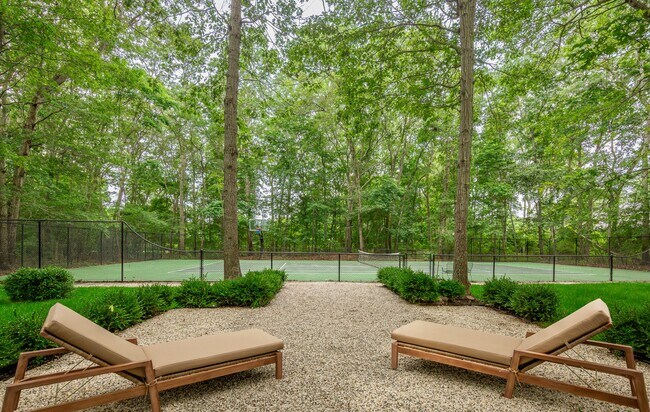 Building Photo - 147 Wainscott Harbor Rd